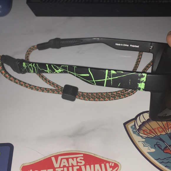 These are brand new mondo optics - Picture 3 of 4